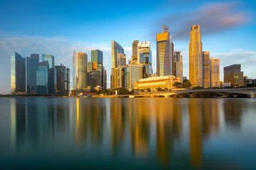 Fototapeta na wymiar sunrise at the marina in singapore