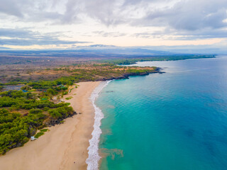 aerial view of the ocean and beach in hawaii