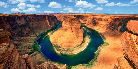 panoramic view of famous Horseshoe Bend