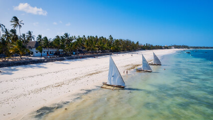 Obraz premium A vacation to Zanzibar's beaches offers the perfect blend of adventure and relaxation, with opportunities for travel, tourism, and exploration of the island's natural wonders.