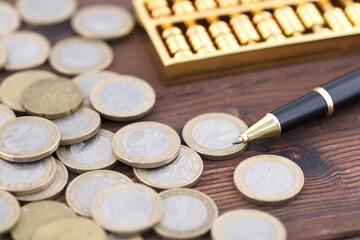 Financial investment Euro coin gold counting bead pen