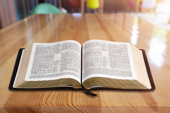 Bibelübersetzung Bilder Durchsuchen 4,466 Archivfotos,