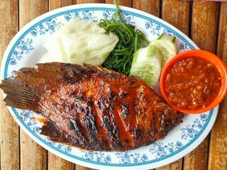 fish with vegetables