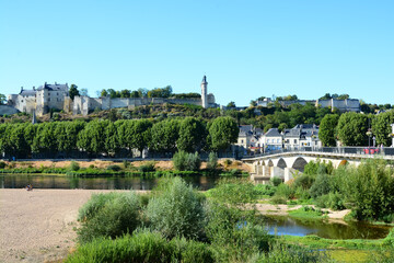 Fototapeta na wymiar Chinon - ville et château - Indre et Loire - Centre Val de Loire