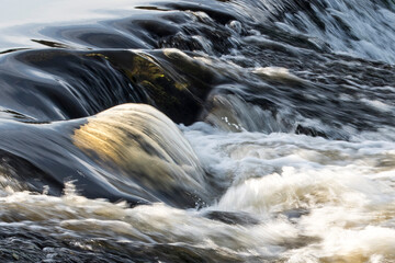 chute eau charente