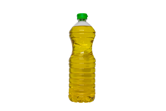 Refined palm olein in plastic bottle transparent.(PNG)
