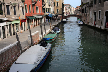 Fototapeta na wymiar Rio Tera Farsetti - Rio Della Misericordia - Fondamenta Ormesini - Venice - Italy
