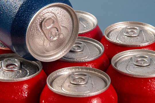 Aludose Bilder – Durchsuchen 34,430 Archivfotos, Vektorgrafiken und ...