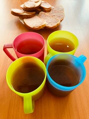 unch for school children, bread with sausage, apple and school milk