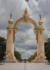 Photo on a sunny day, with clouds in the sky of the Carabobo Triumphal Arch or simply the Carabobo Arch. historical monument located in the Paseo Campo Carabobo in the Libertador Municipality in the 