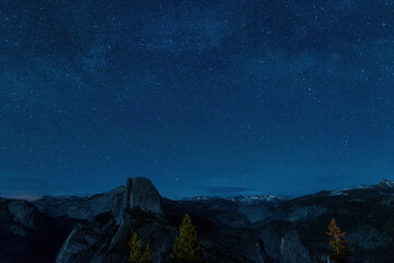 Long exposure photo of the amazing Half Dome in Yosemite National Park at night