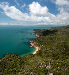 Fototapeta na wymiar The amazing Magnetic Island on the Great Barrier Reef in North Queensland