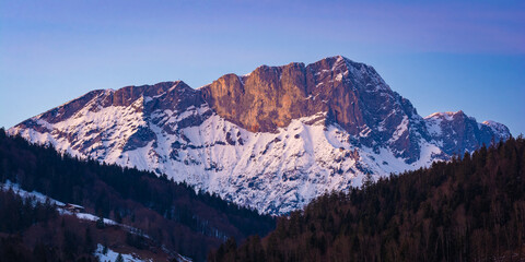 Hochthron und Untersbergmassiv in den Berchtesgadener Alpen im Winter