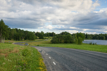 Fototapeta na wymiar A view of a winding country road.