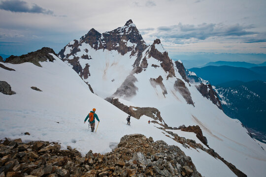 Mountain climbers climbing Foley Peak, North Cascade Mountain Range, Chilliwack, British Columbia, Canada