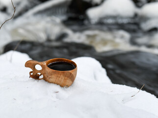 Obraz na płótnie Canvas Coffee break out in the nature in winter