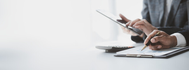 Groups of people joining in discussions, business meetings, startup company sales team meetings, brainstorming and summary of company performance. Business strategy management concept.