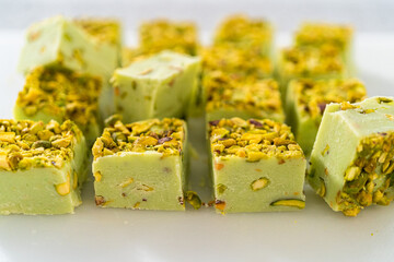 Pistachio fudge