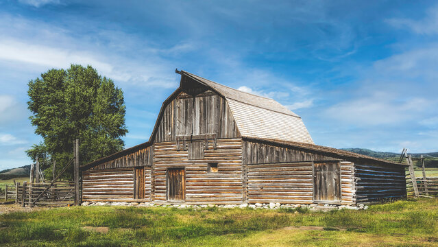 Moulton barn in the country