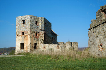 Fototapeta na wymiar Ancient tower, turret in Pniv Castle - medieval historical object, Ukraine