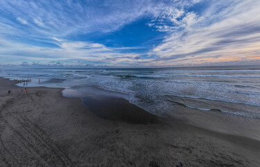playa, mar, cielo y nubes de Acapulco