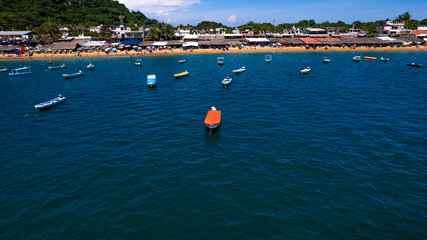 Lanchas cerca de playa