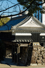 日本　高知県高知市の公園内に建つ高知城の追手門