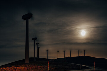 Molinos Puerto de Sia en luna llena