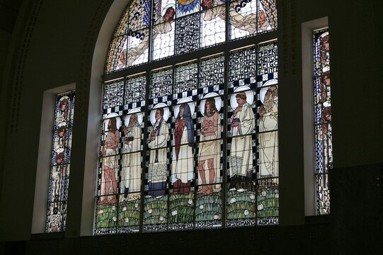  Vitrail de l'&eacute;glise Saint-L&eacute;opold am Steinhof , Vienne, Autriche.