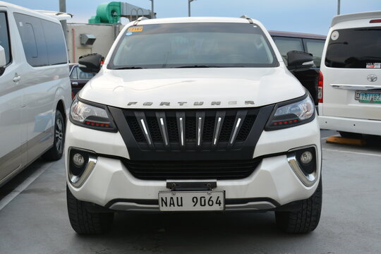 Toyota fortuner at crazy 4 doors in Paranaque, Philippines