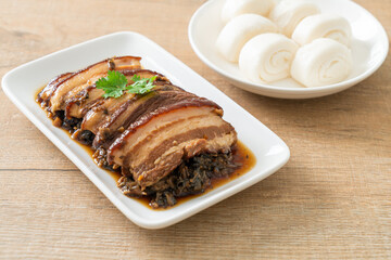 Steam Belly Pork With Swatow Mustard Cubbage Recipes or Mei Cai Kou Rou