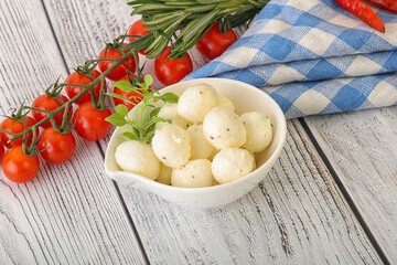 Mozzarella cheese balls in the bowl