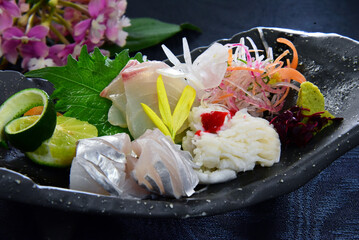 日本料理　お造り三種盛り合わせ