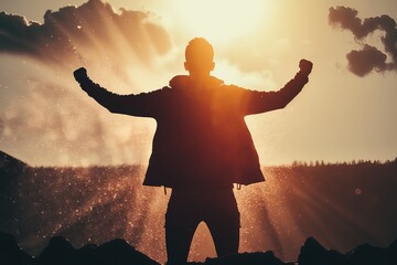représentation du succès et de la victoire, homme de dos bras tendus face au soleil, silhouette - obrazy, fototapety, plakaty