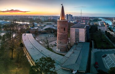Wieża Piastowska w Opolu i amfiteatr w Opolu w widoku z lotu ptaka - obrazy, fototapety, plakaty