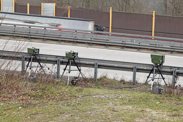 Geschwindigkeitsüberwachung an der Autobahn