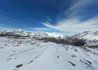 Fototapeta na wymiar Snowy Mountain Landscape: Ski Zermatt