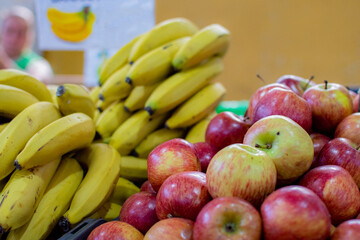 Bananas y Manzanas