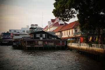 Fototapeta premium Riverside View of Bangkok, Thailand