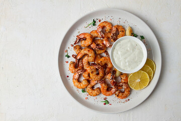 Fried shrimp, headless, with spices, grilled, homemade, no people,