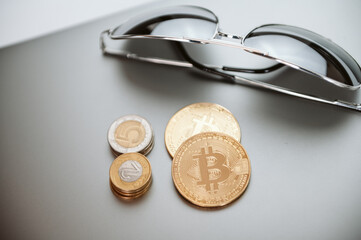 moneta bitcoin  - obrazy, fototapety, plakaty