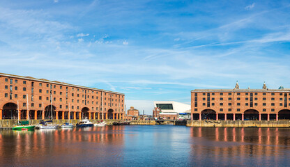 Fototapeta na wymiar Albert Dock in Liverpool