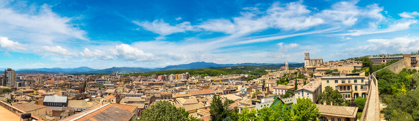 Fototapeta na wymiar Panoramic view of Girona
