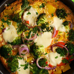 FRITATA WITH BROCCOLI AND SWEET PEPPER