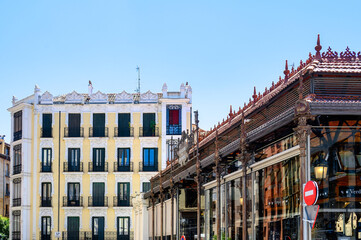 Fototapeta na wymiar Old buildings architectural contrast in Madrid, Spain