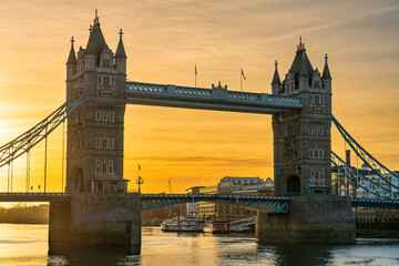 Obraz na płótnie Canvas Tower Bridge at sunrise in London. England