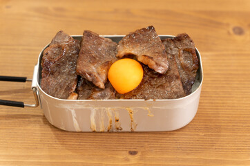 メスティンで作るステーキ丼