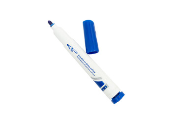 Erasable blue marker with cap on whiteboard - obrazy, fototapety, plakaty
