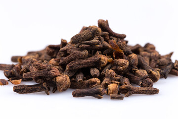 Fototapeta premium Cloves isolated on white background