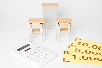 学校とお金のイメージ